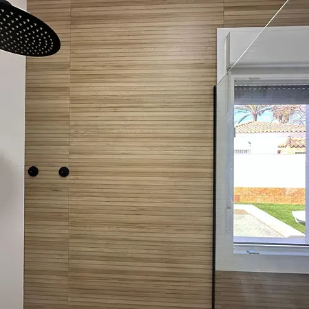 Holiday home Ref P1. 2 Con Piscina Privada. Chiclana de la Frontera