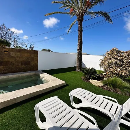 Ref P1. 2 Con Piscina Privada. Holiday home *