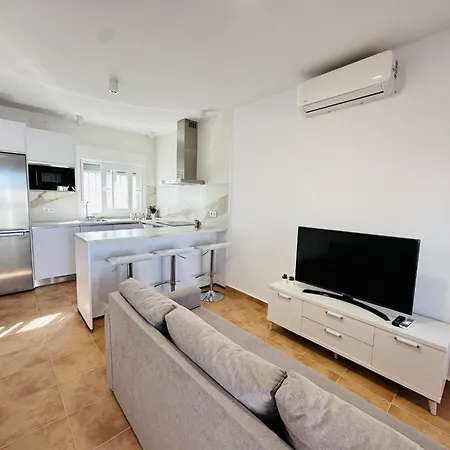 Ref P1. 2 Con Piscina Privada. Chiclana de la Frontera