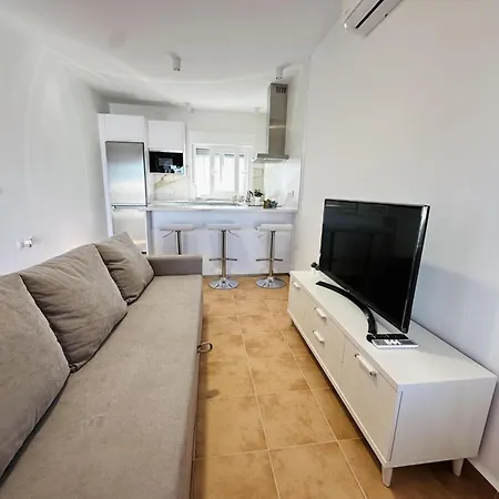 Holiday home Ref P1. 2 Con Piscina Privada.